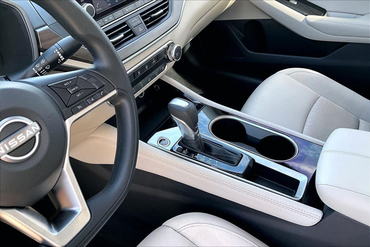 Certified 2023 Nissan Altima 2.5 SV FWD image 17