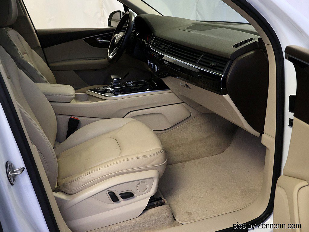 Used 2017 Audi Q7 3.0T Premium Plus AWD/4WD image 32