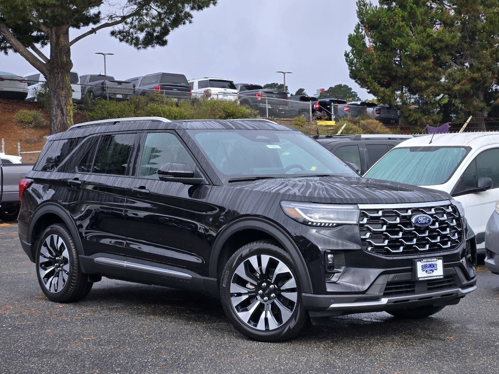 New 2026 Ford Explorer Platinum w/ LUX Leather Package AWD/4WD image 2