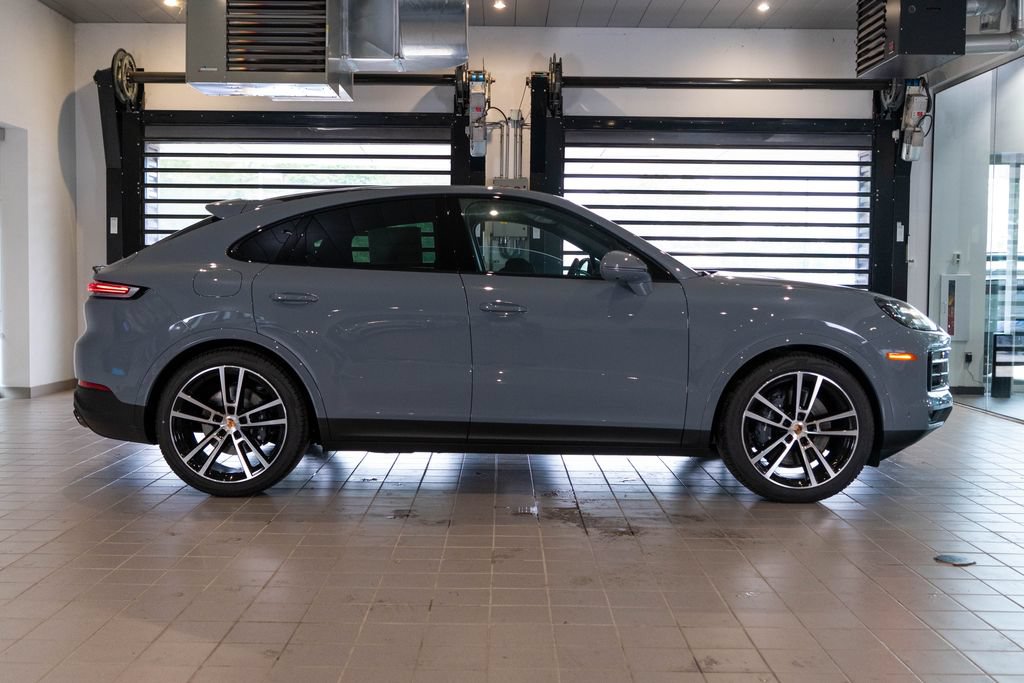 New 2026 Porsche Cayenne Coupe AWD/4WD image 10