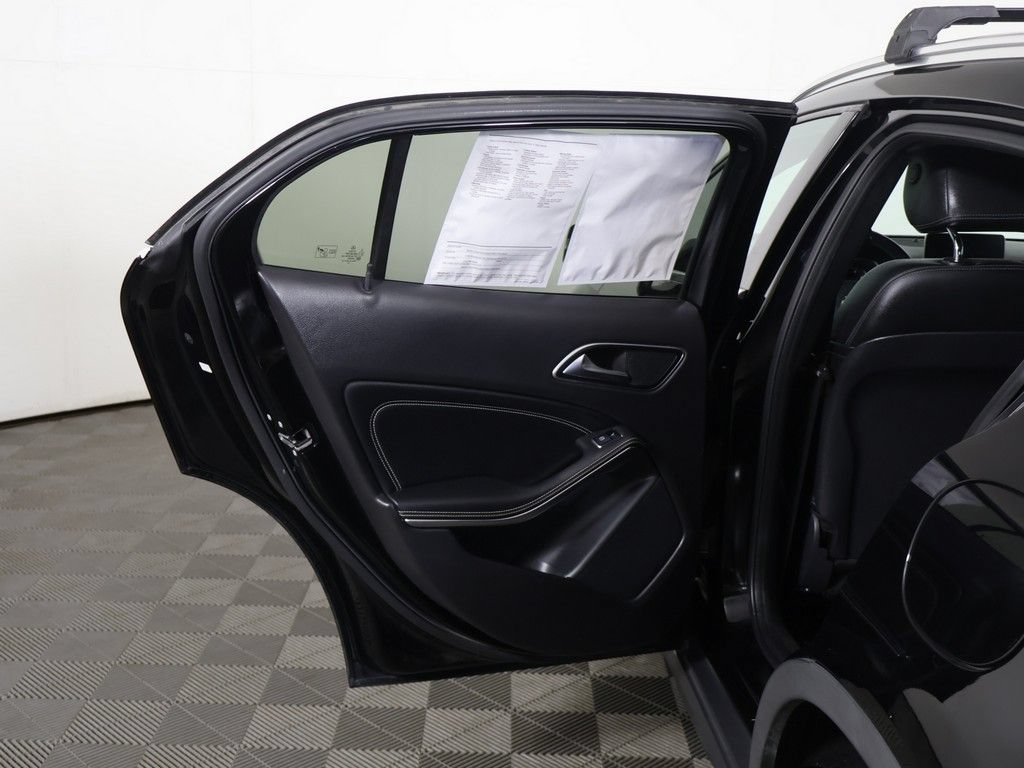 Used 2019 Mercedes-Benz GLA 250 4MATIC image 18