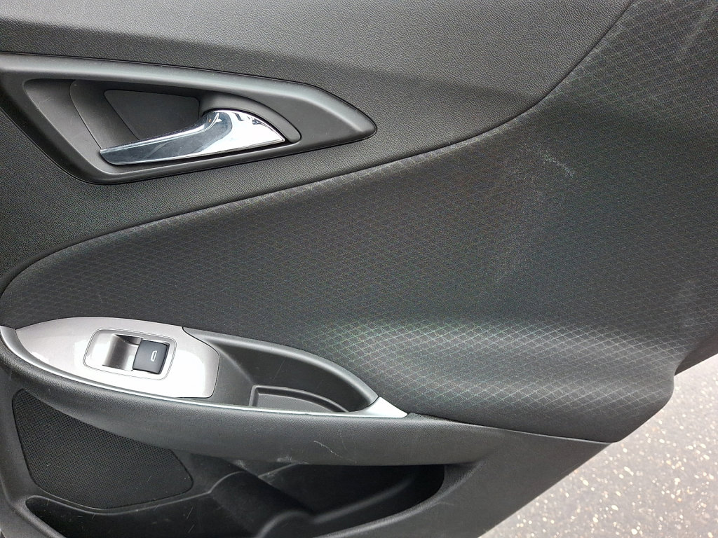 Used 2025 Chevrolet Malibu LT image 14