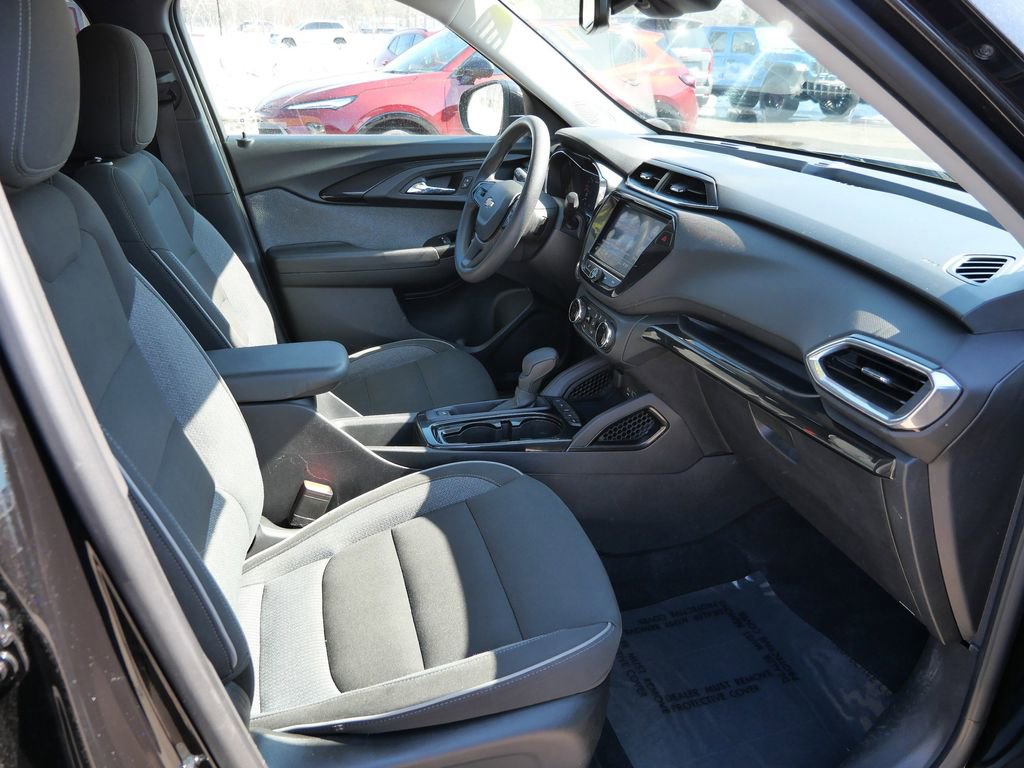 Used 2023 Chevrolet TrailBlazer LT w/ Convenience Package image 14
