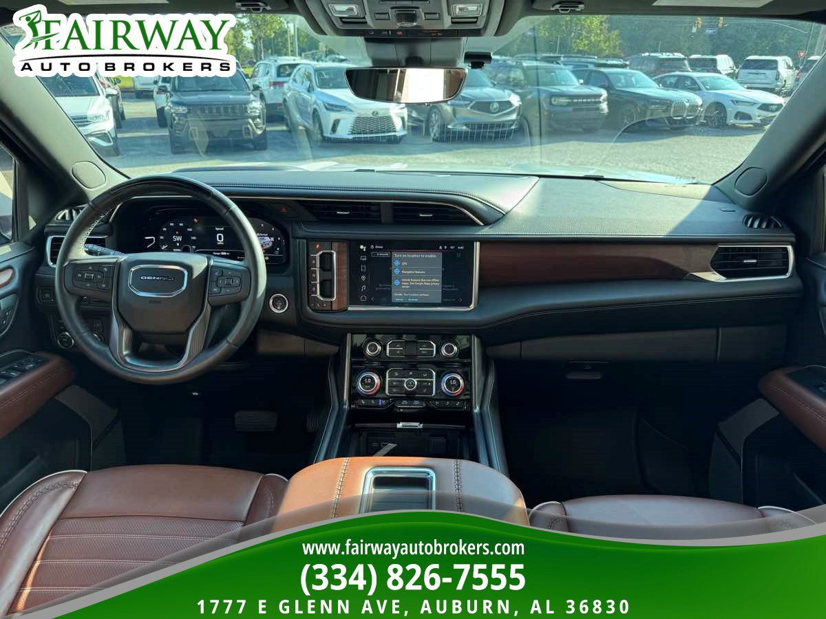 Used 2023 GMC Yukon Denali Ultimate AWD/4WD image 15