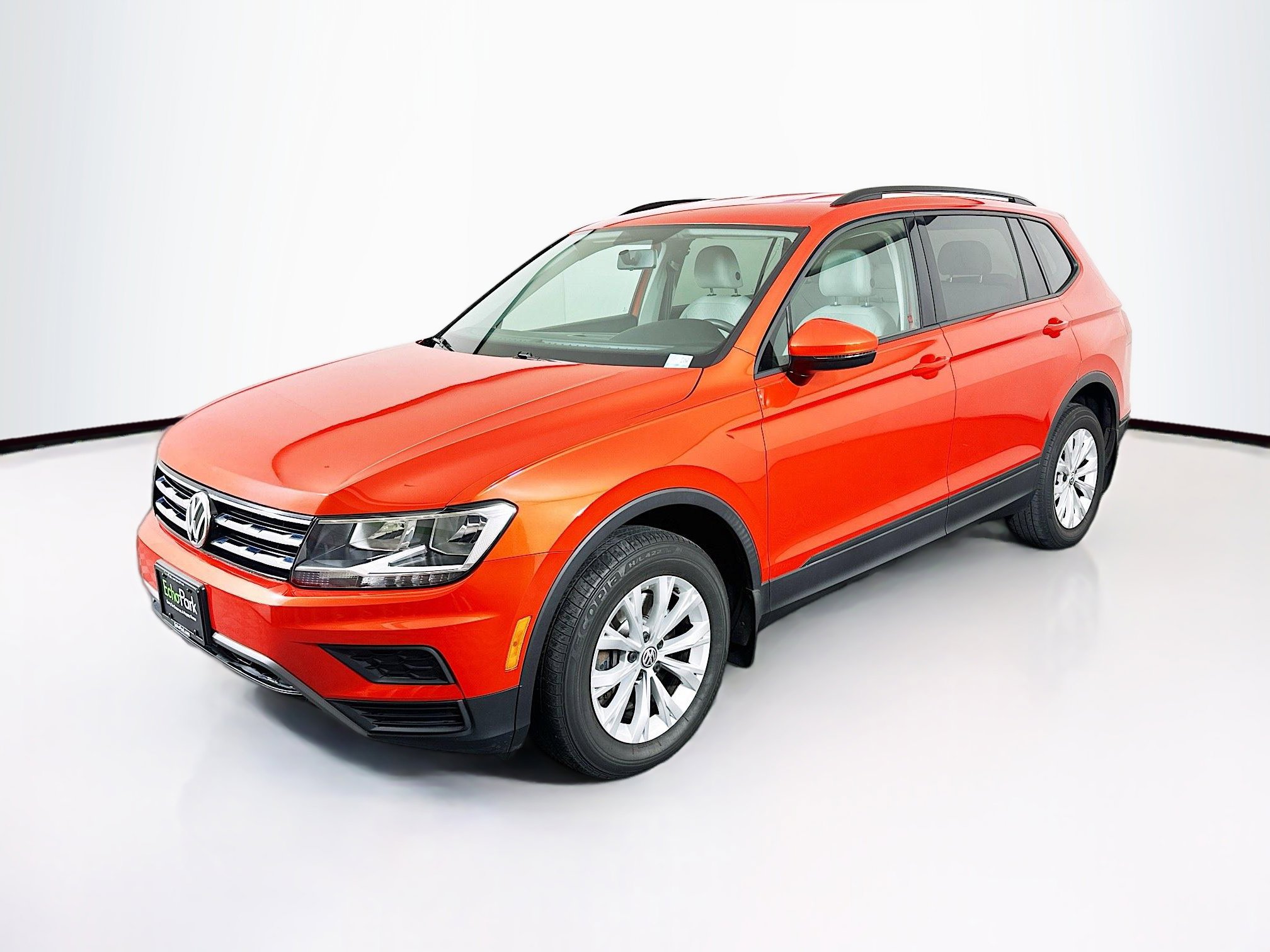 Used 2018 Volkswagen Tiguan S FWD image 3