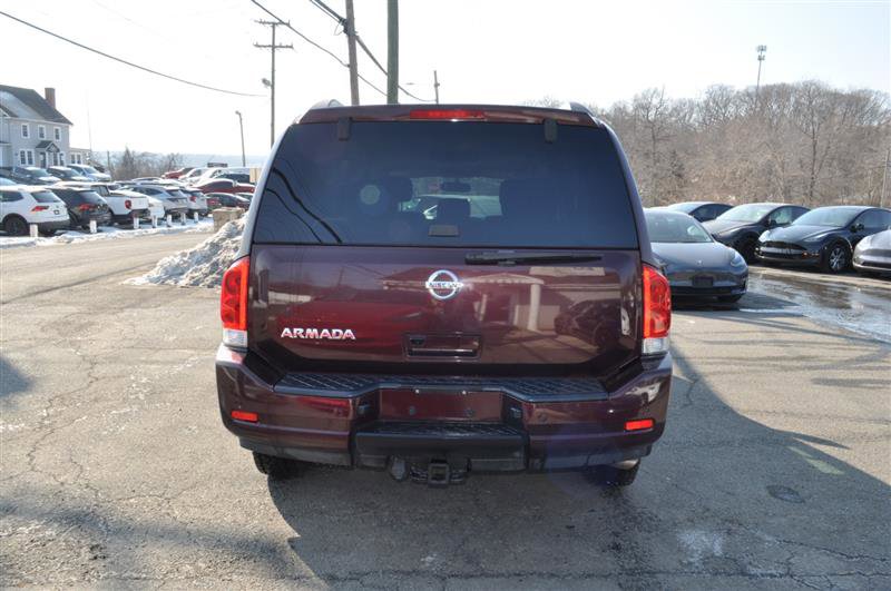 Used 2015 Nissan Armada SV image 4