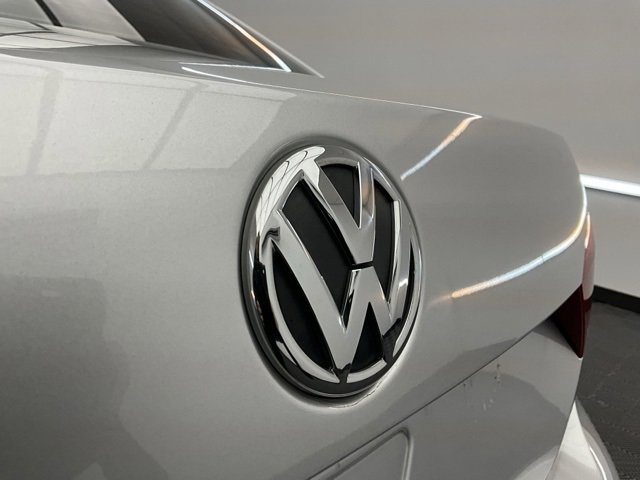 Used 2014 Volkswagen Passat Wolfsburg Edition image 25