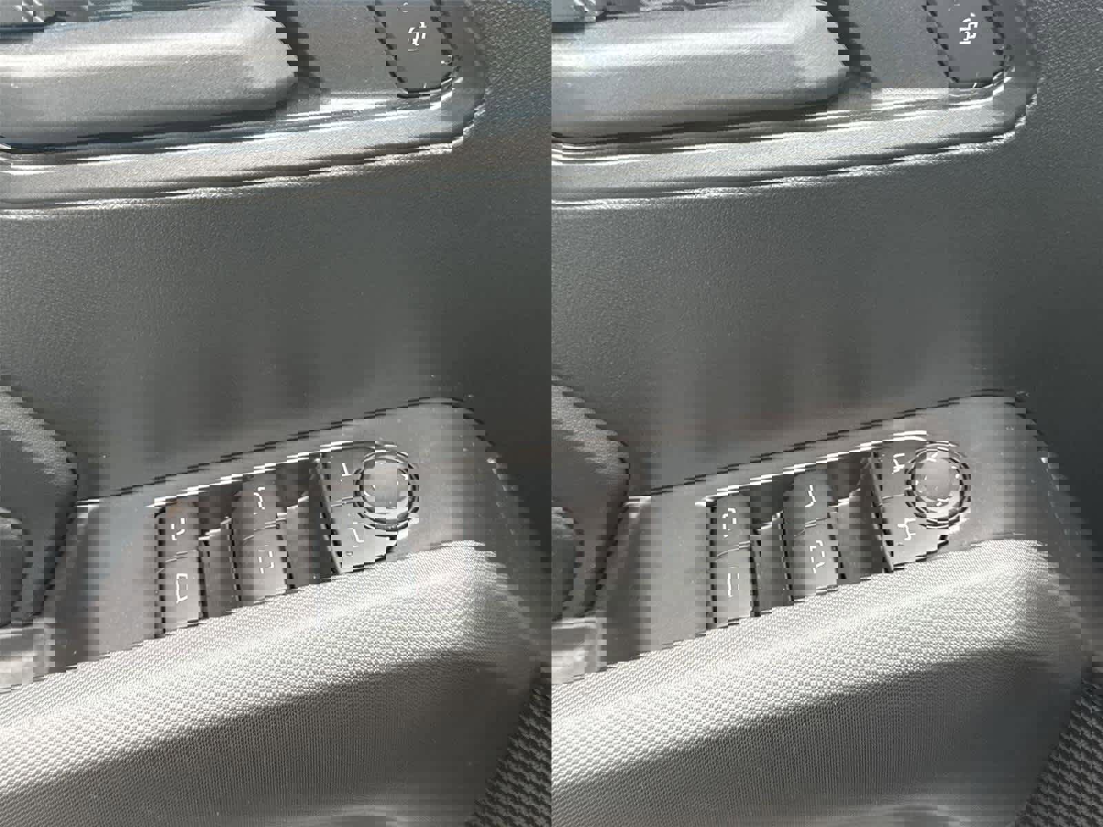 Used 2025 Chevrolet Colorado W/T w/ WT Convenience Package II image 22