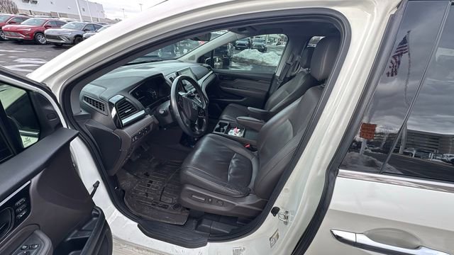 Used 2018 Honda Odyssey Elite image 2