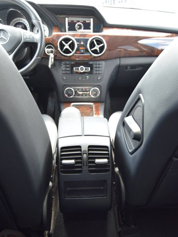 Used 2013 Mercedes-Benz GLK 350 4MATIC image 28