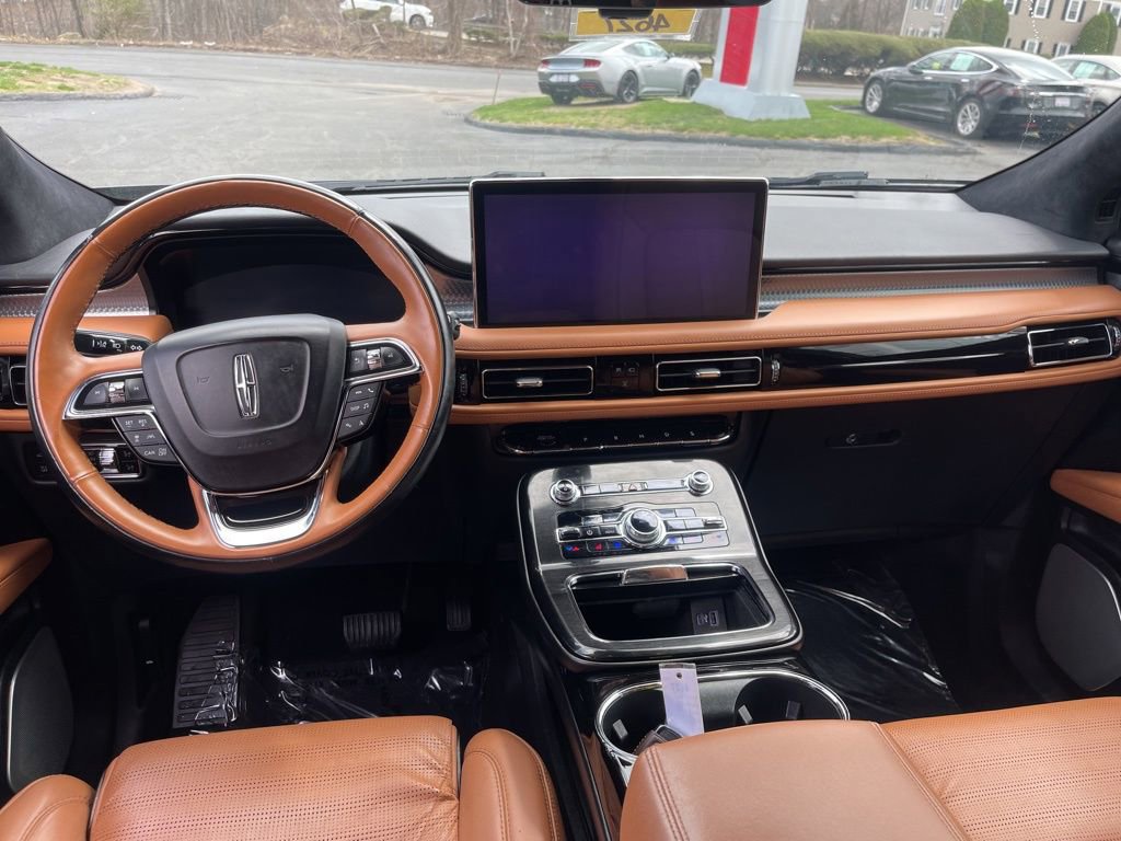 Used 2023 Lincoln Nautilus Black Label w/ Cargo Utility Package AWD/4WD image 11