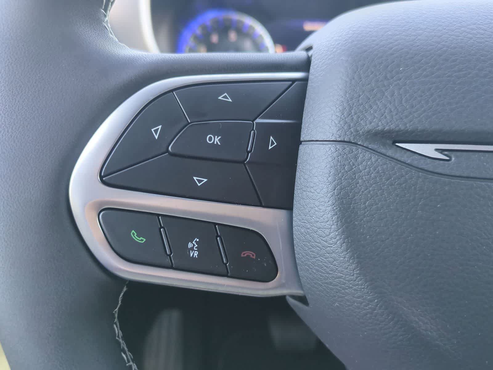 New 2027 Chrysler Pacifica Select FWD image 23