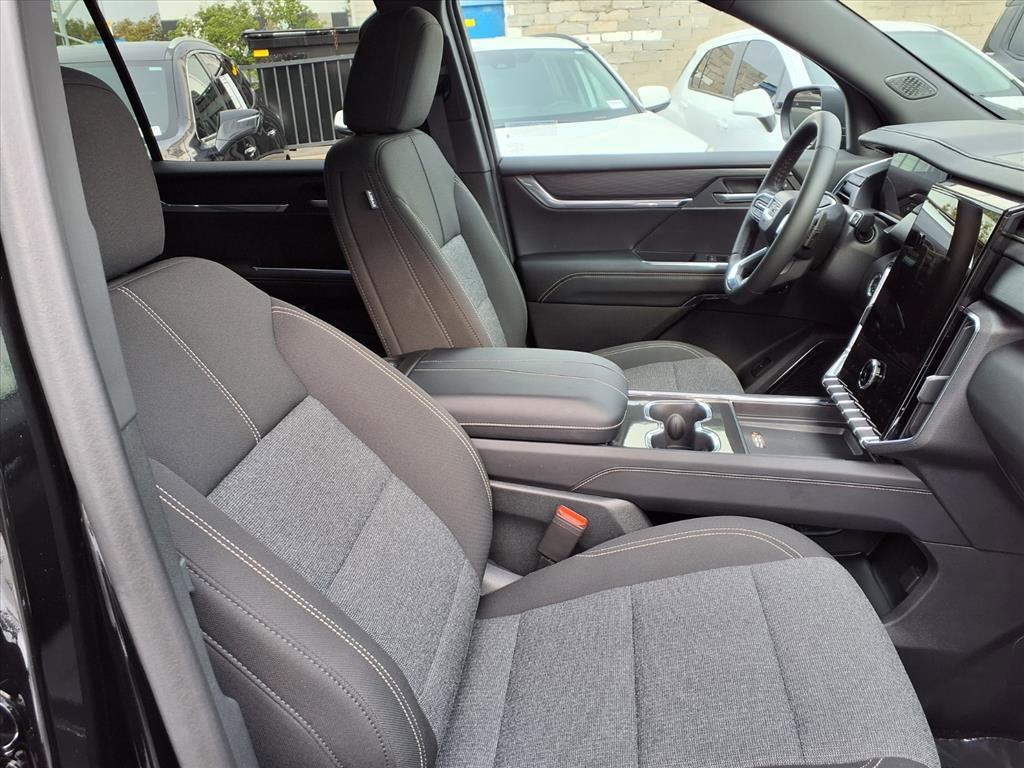 Used 2025 GMC Acadia Elevation image 23