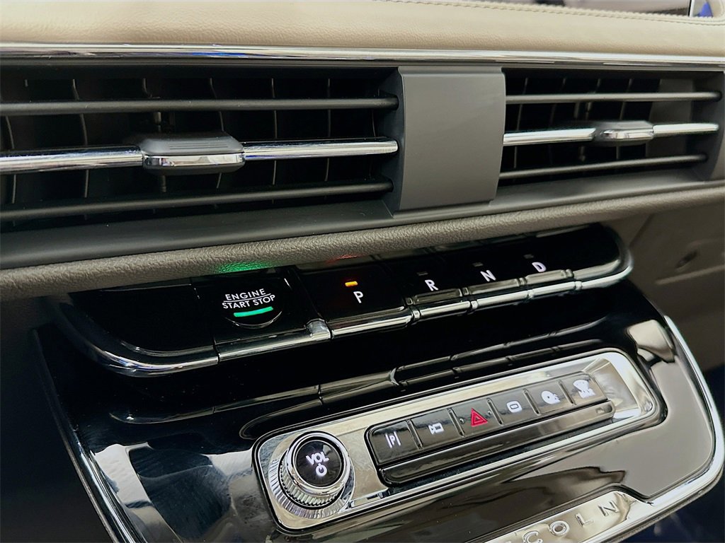 Used 2024 Lincoln Corsair Grand Touring image 17