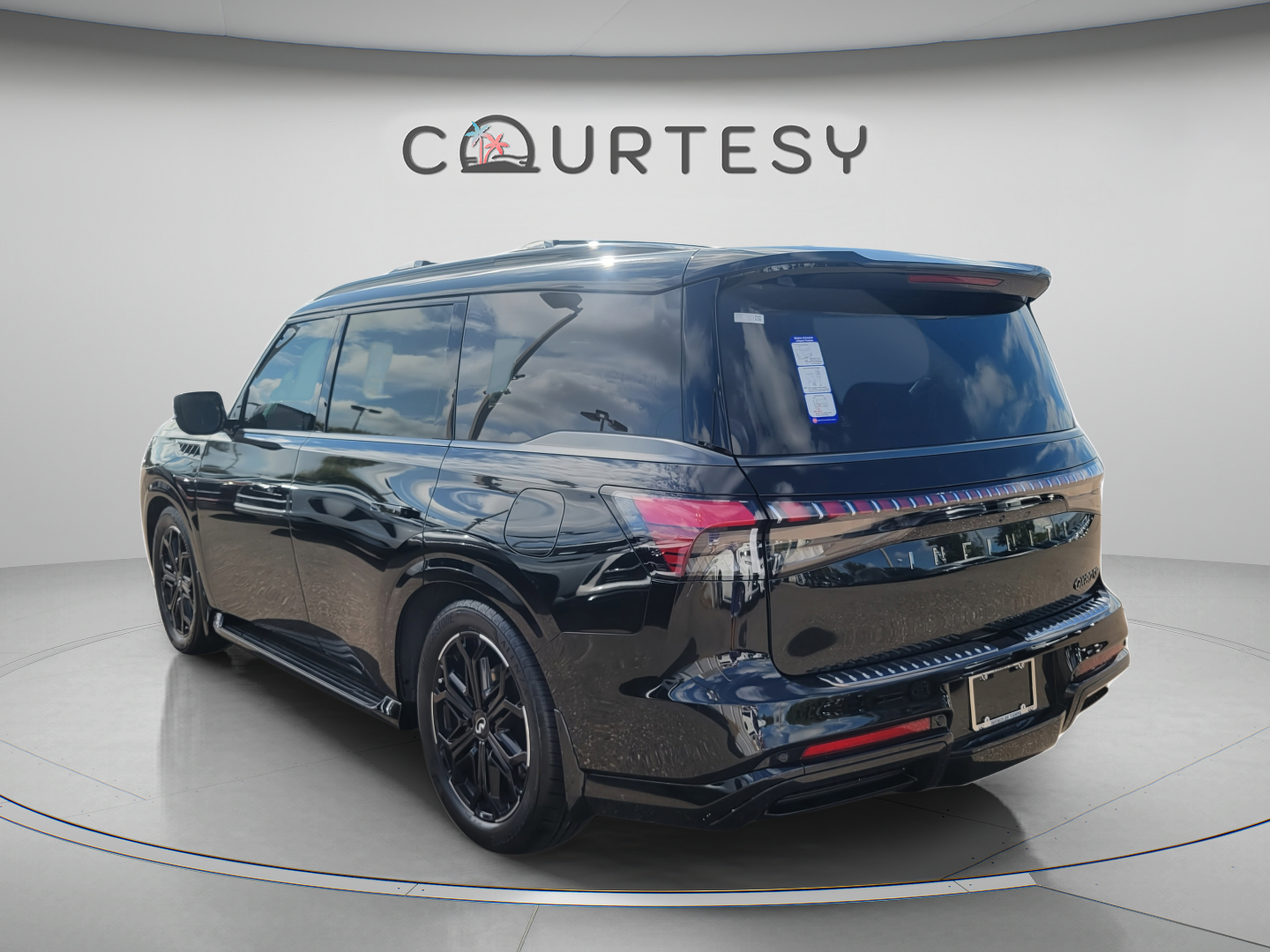Certified 2026 INFINITI QX80 4WD w/ Sport Exterior Package image 2