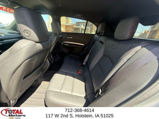 Used 2025 Cadillac XT4 Premium Luxury AWD/4WD image 11