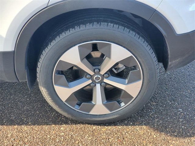 Certified 2025 Volvo XC40 B5 Core w/ Protection Package Premier image 7