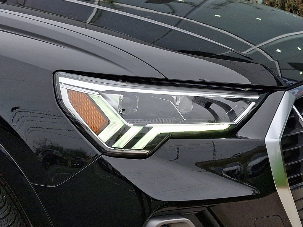 Certified 2025 Audi Q3 2.0T Premium Plus w/ Premium Plus Package image 9