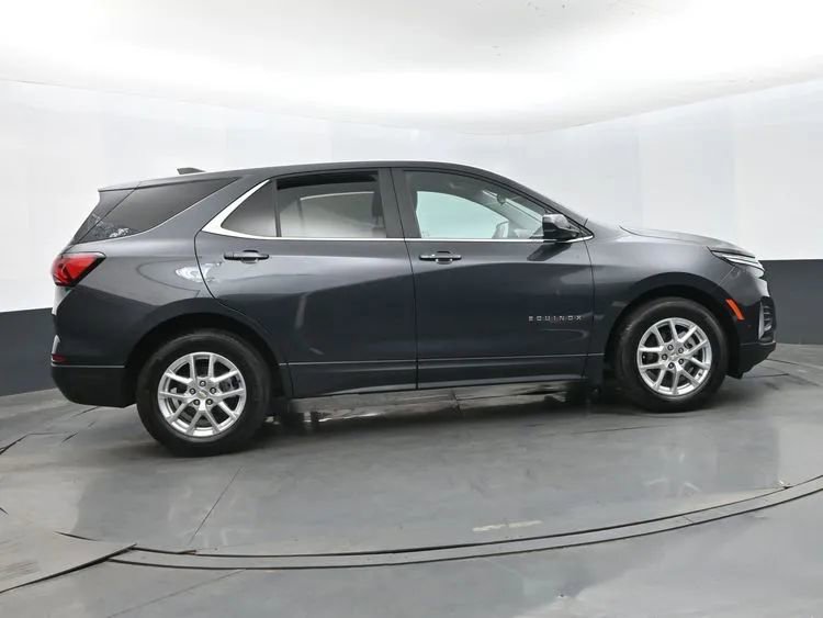 Used 2022 Chevrolet Equinox LT FWD image 4