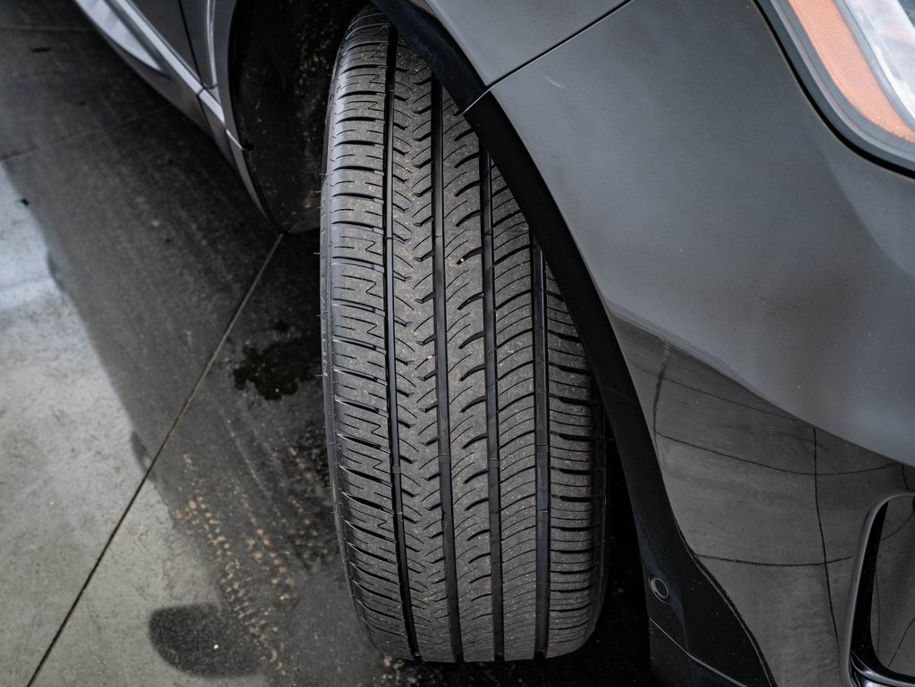 Used 2020 Land Rover Range Rover Sport HSE image 46