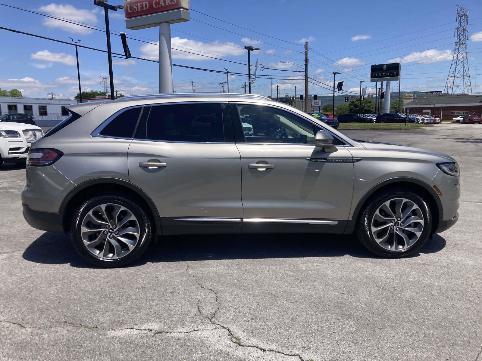 Certified 2023 Lincoln Nautilus Reserve AWD/4WD image 2