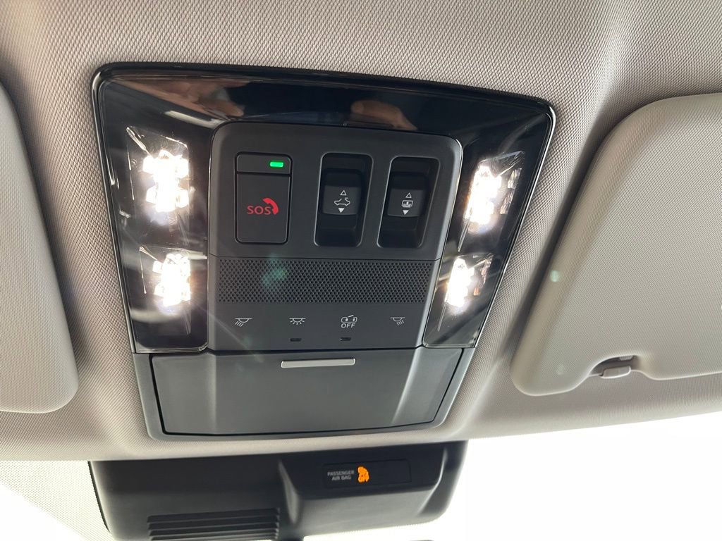 New 2025 Mitsubishi Outlander SE image 8