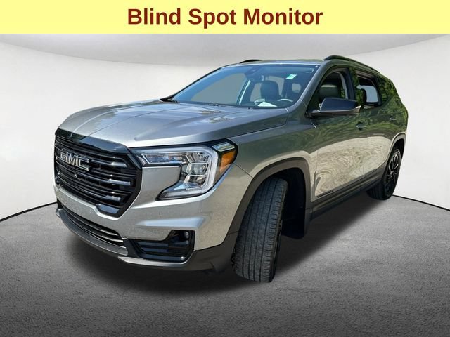 Used 2024 GMC Terrain SLT w/ Tech Package AWD/4WD image 5