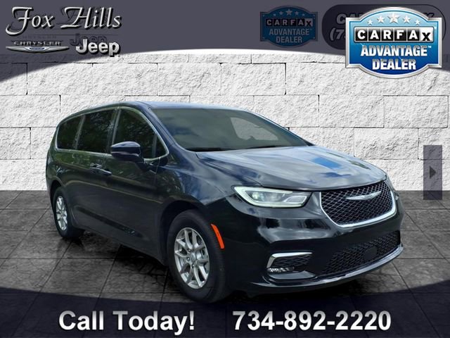 Certified 2026 Chrysler Pacifica Select
