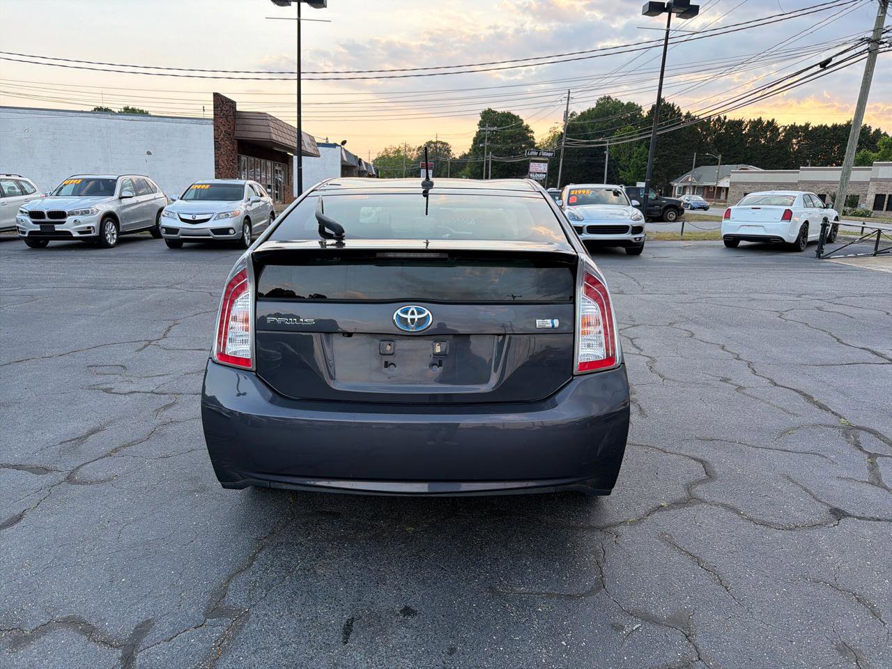 Used 2015 Toyota Prius Three FWD image 4
