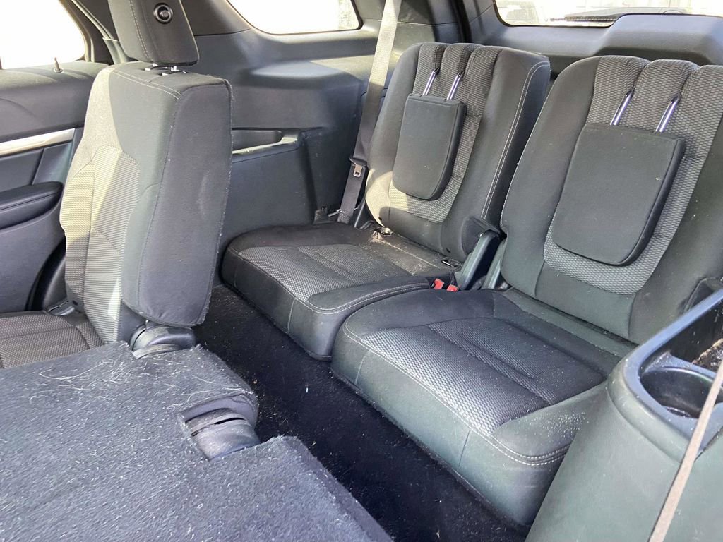 Used 2018 Ford Explorer XLT w/ Equipment Group 201A image 15