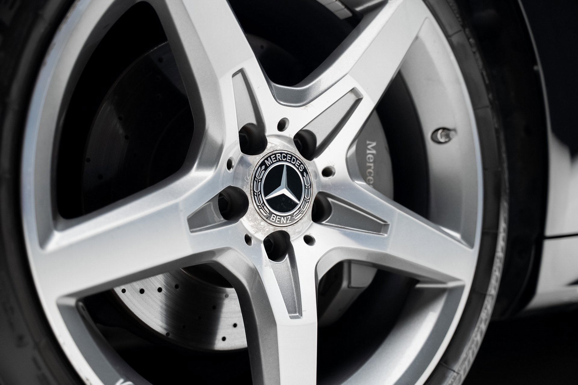 Used 2019 Mercedes-Benz SL 550 image 25