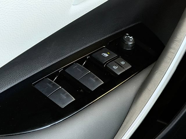 Certified 2026 Toyota Corolla XSE FWD image 31