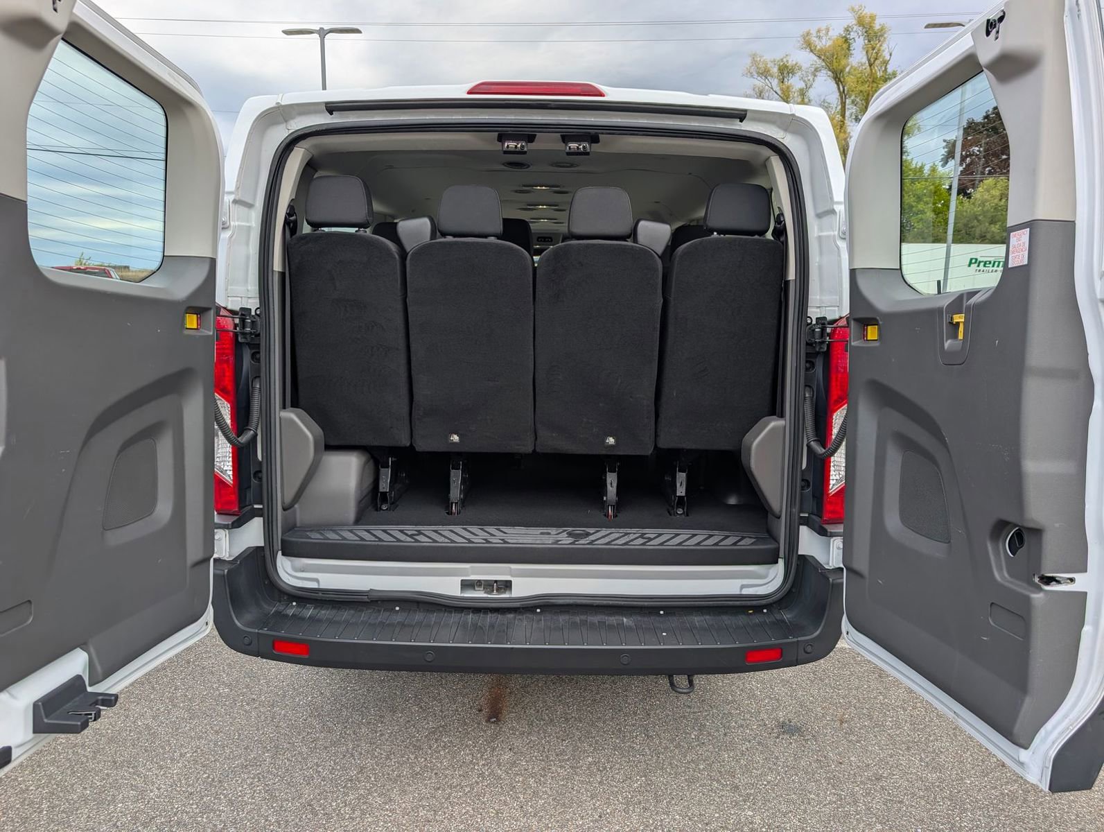 Used 2023 Ford Transit 350 XLT image 24