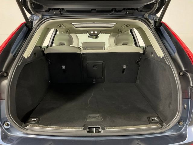 Certified 2023 Volvo XC60 B5 Plus AWD/4WD image 31