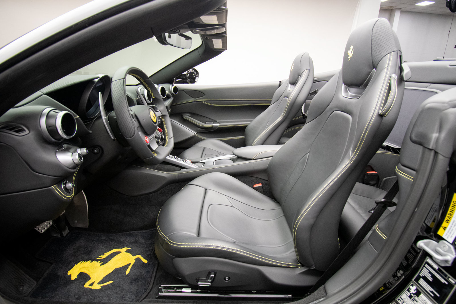 Used 2023 Ferrari Portofino M RWD image 20