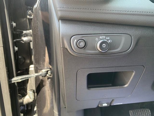 Used 2025 Chevrolet TrailBlazer LT AWD/4WD image 15