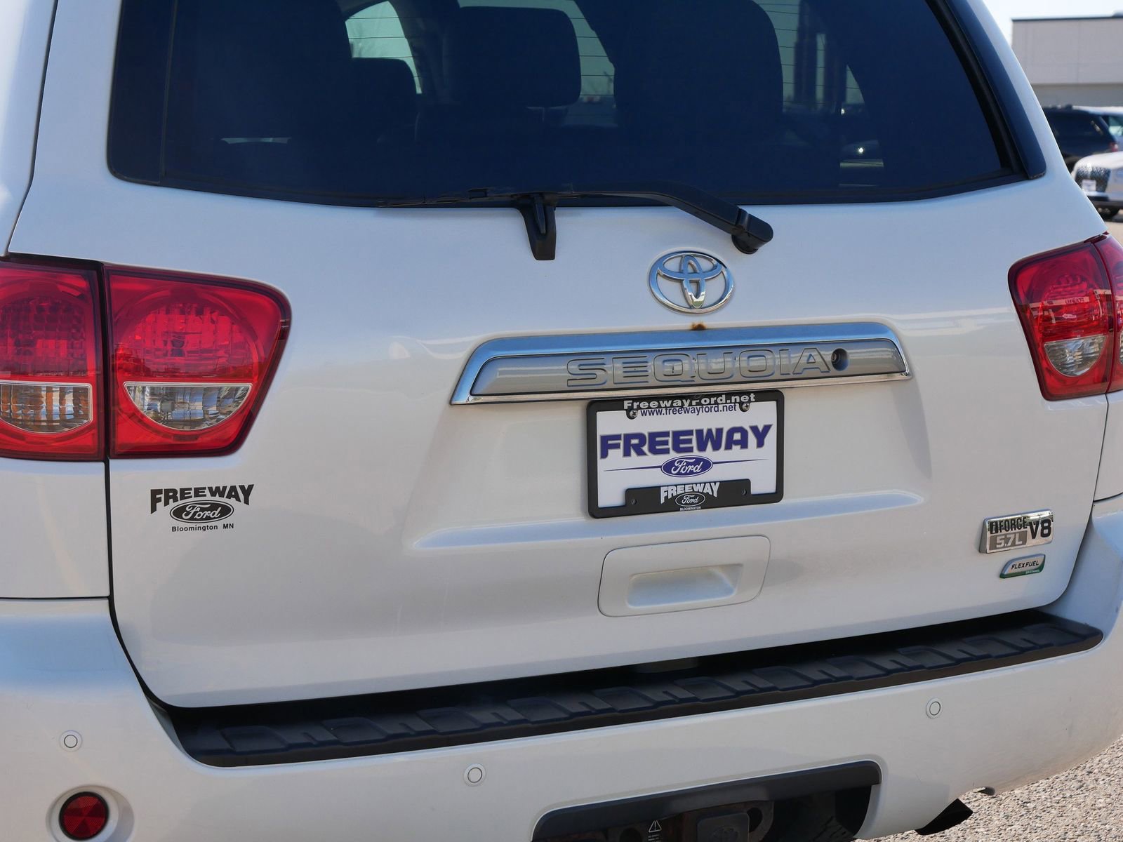 Used 2012 Toyota Sequoia Platinum AWD/4WD image 12