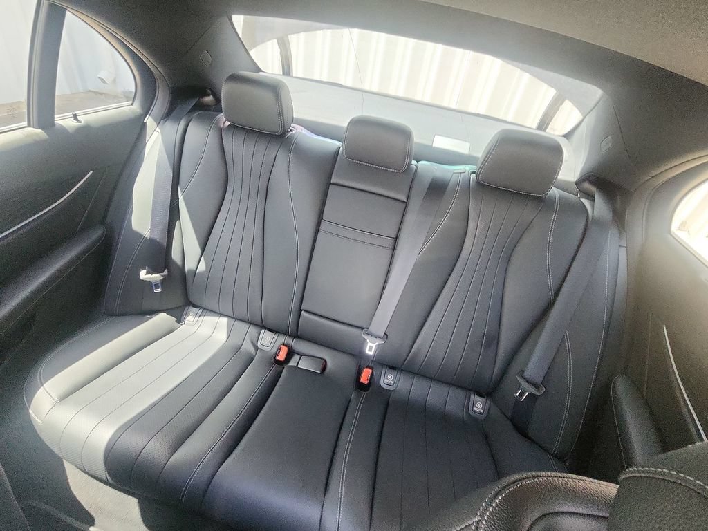Used 2018 Mercedes-Benz E 300 image 27