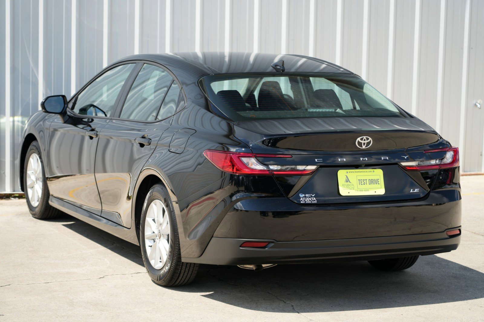 Used 2025 Toyota Camry LE w/ Convenience Package image 47
