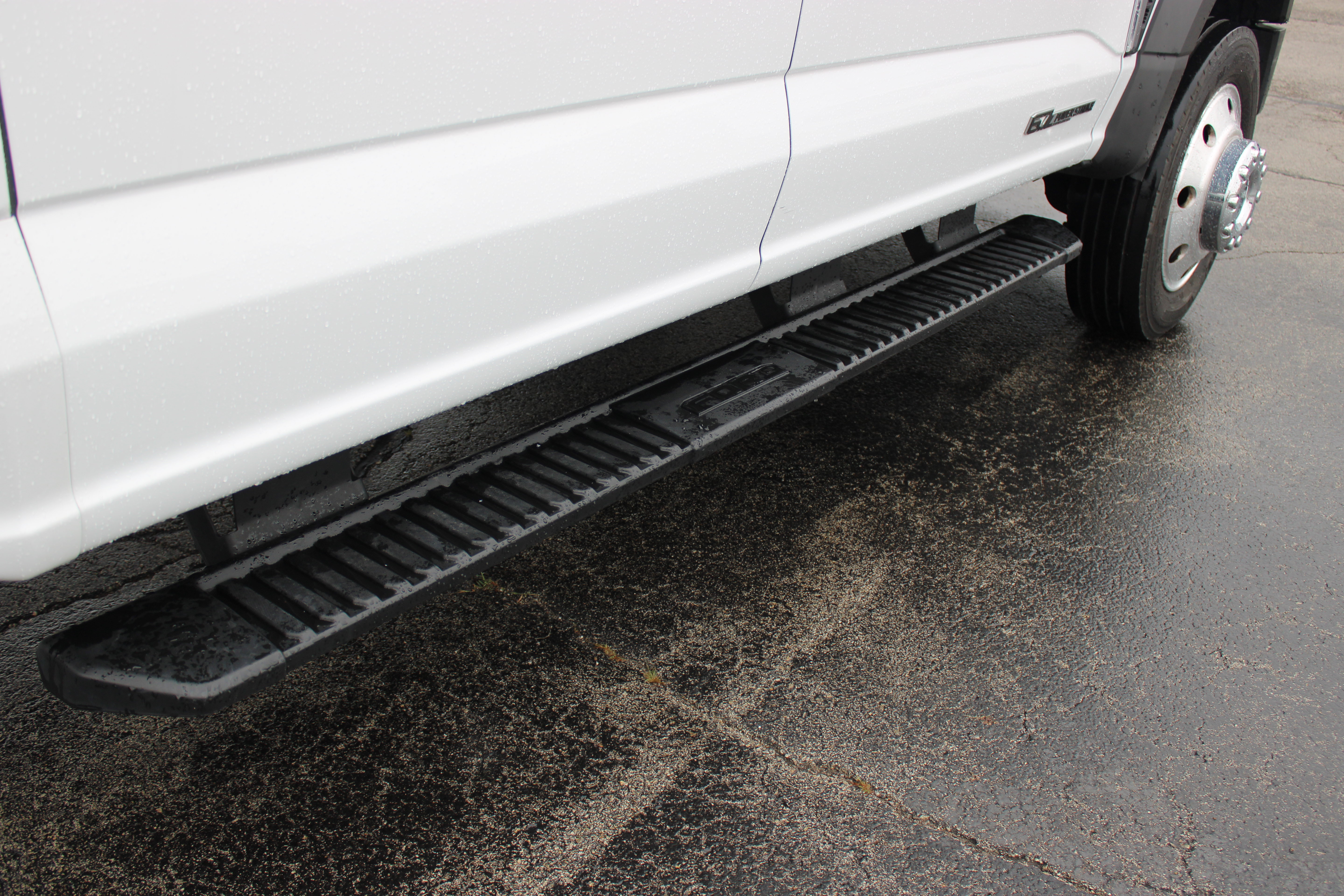 Used 2024 Ford F450 Lariat AWD/4WD image 10