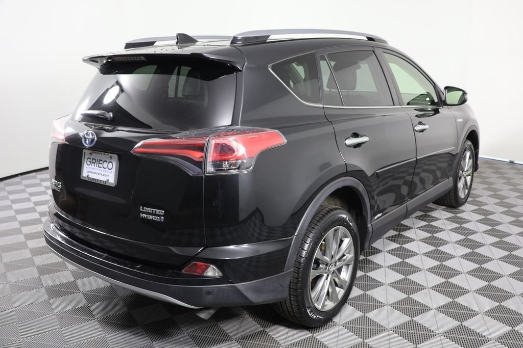 Used 2017 Toyota RAV4 Limited w/ Advanced Technology Package AWD/4WD image 8