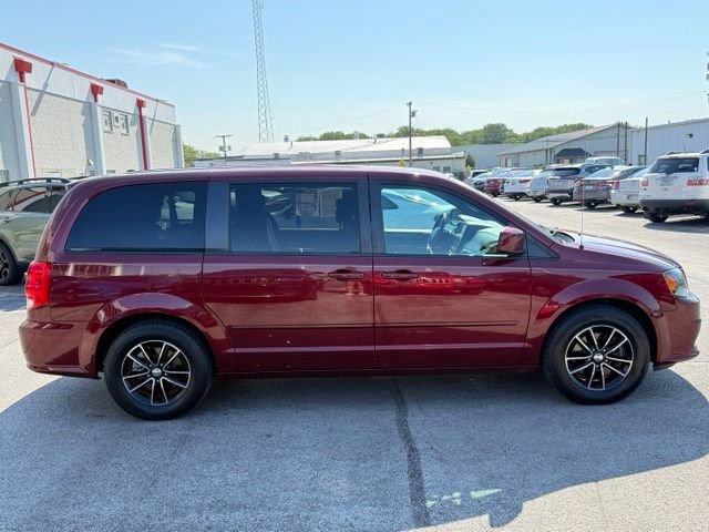 Used 2017 Dodge Grand Caravan SE FWD image 14