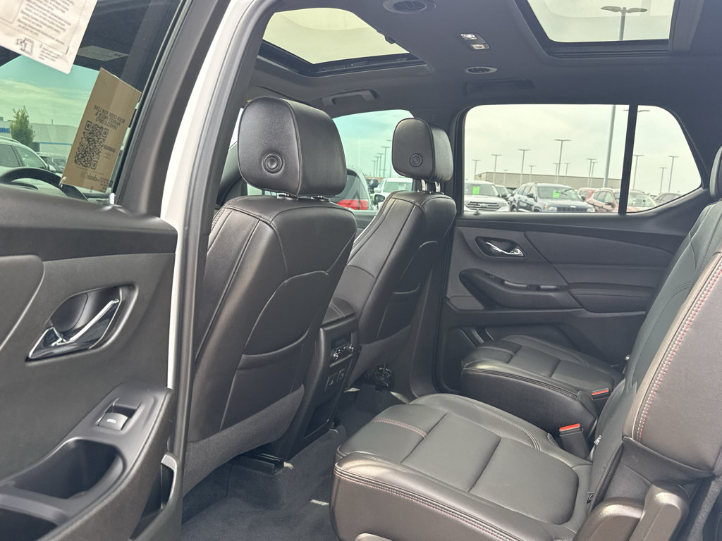 Used 2022 Chevrolet Traverse RS AWD/4WD image 32