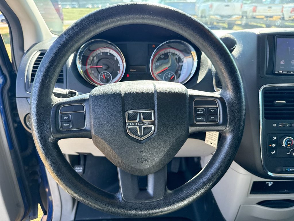Used 2013 Dodge Grand Caravan SE FWD image 16