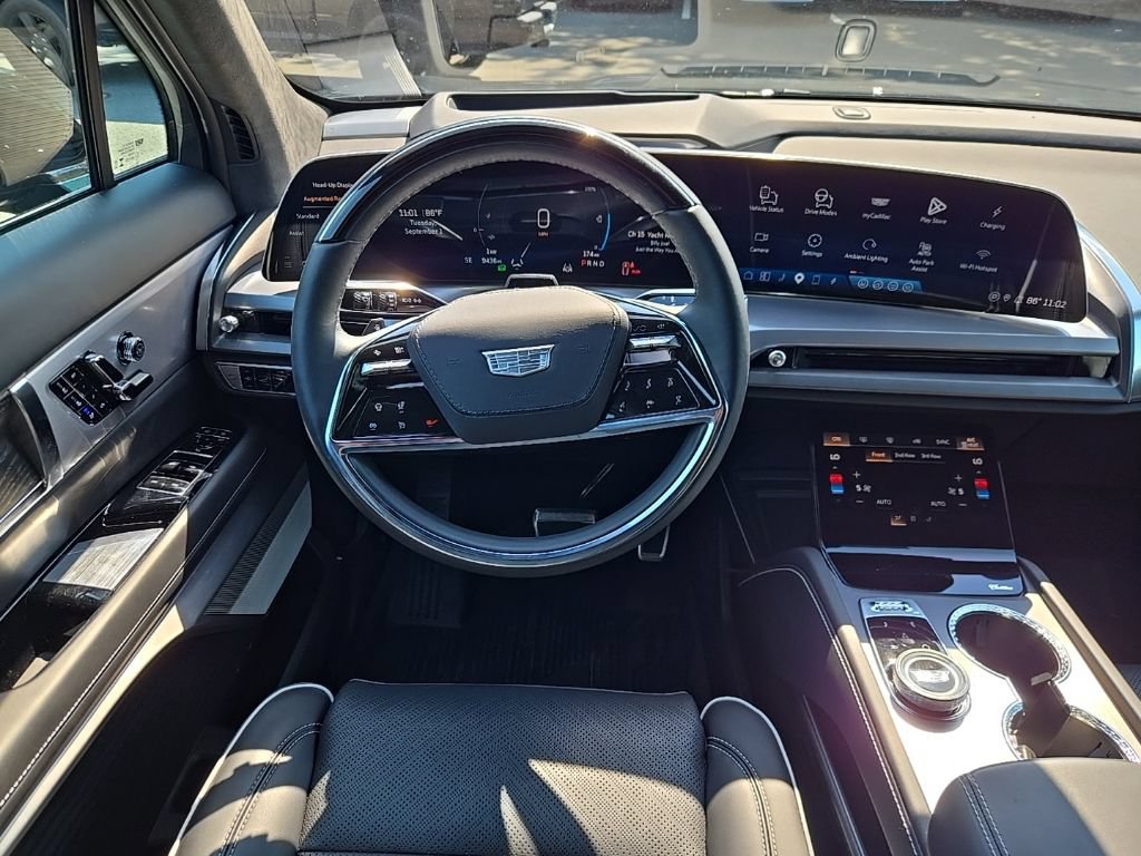 Used 2026 Cadillac Vistiq Platinum AWD/4WD image 15