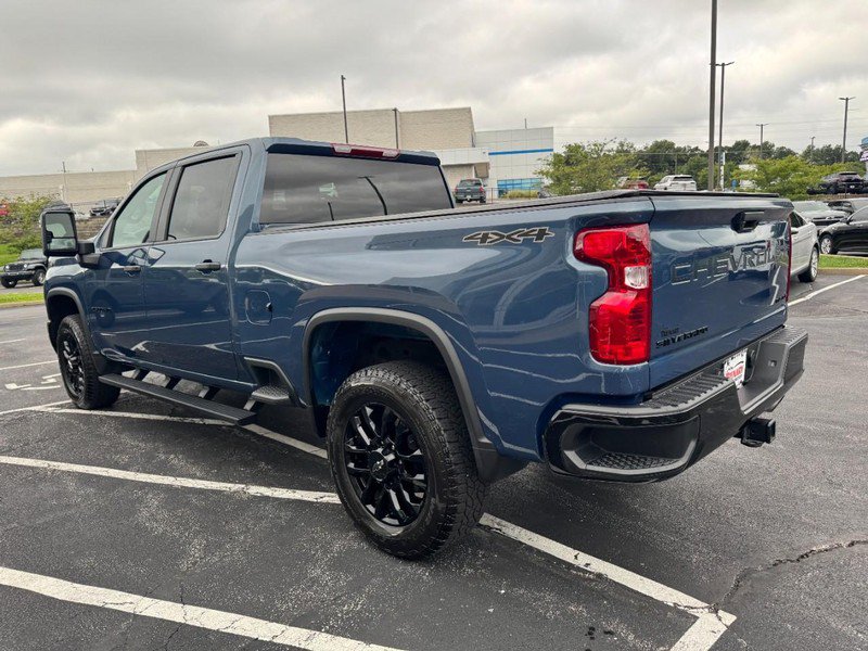 Used 2025 Chevrolet Silverado 2500 Custom w/ Custom Blackout Package AWD/4WD image 5
