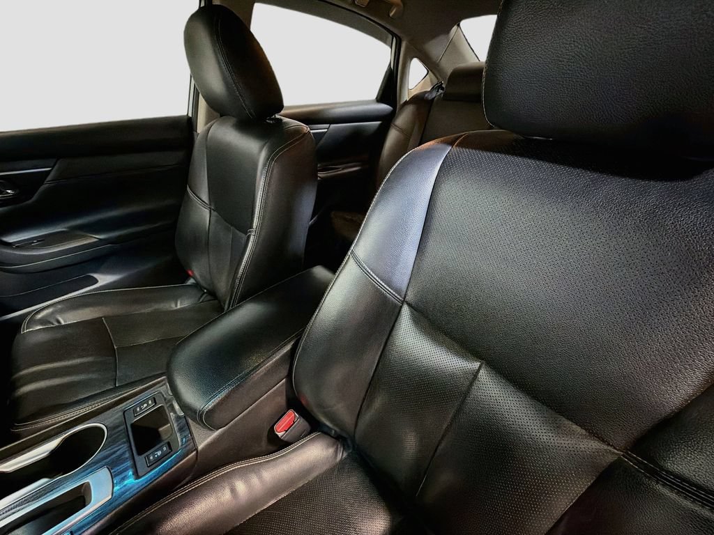 Used 2018 Nissan Altima 2.5 SL FWD image 19