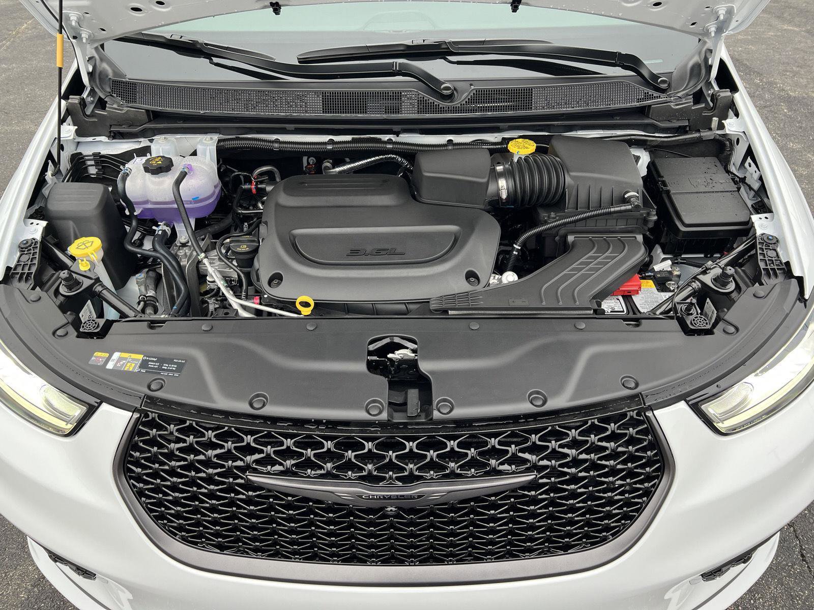 New 2026 Chrysler Pacifica Select image 20