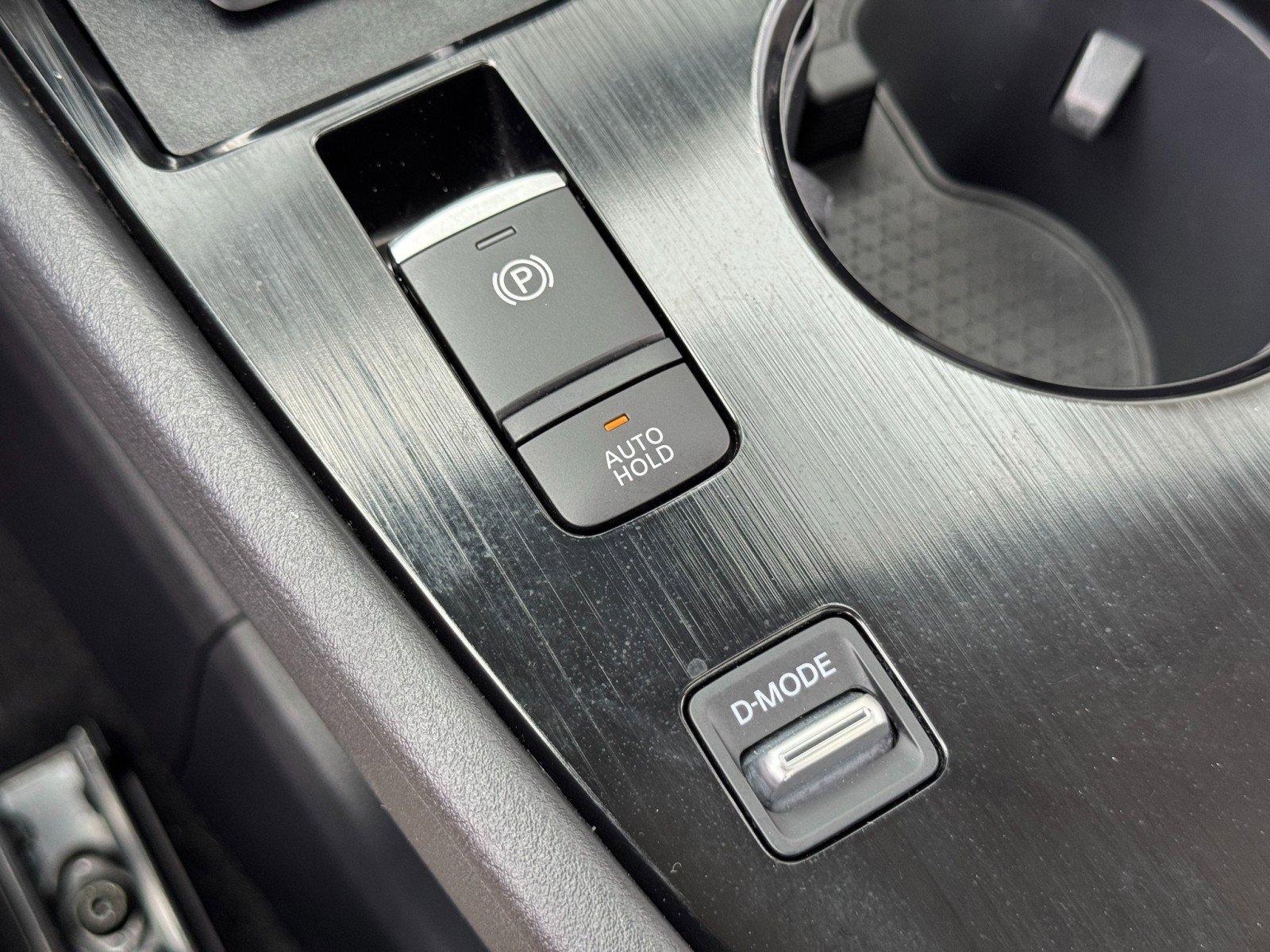 Used 2024 Nissan Rogue SV w/ SV Premium Package image 27