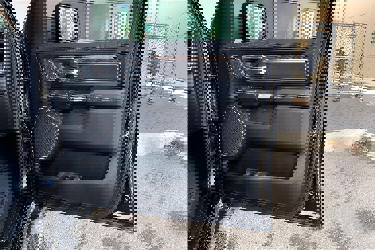 Used 2019 RAM 1500 Laramie image 23